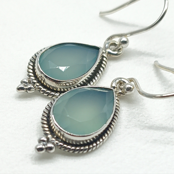 Vintage Sterling Silver Faceted Aqua Chalcedony Dangle Earrings - Picture 14 of 15